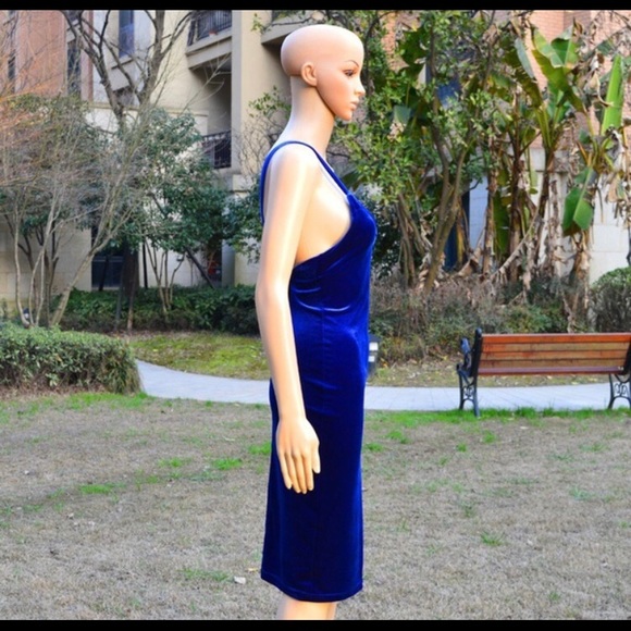 🔷Velvet Blue V Neck Woman’s Cocktail dress *NWT* - Picture 4 of 7